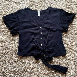 New h&m cropped black top